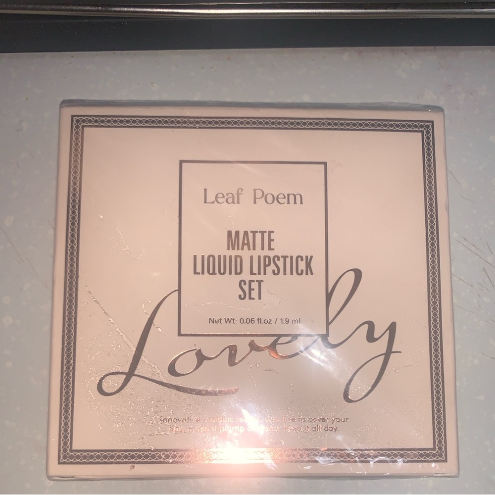 Leaf Poem Matte Liquid Lipstick Set - Nude/Pink Shades